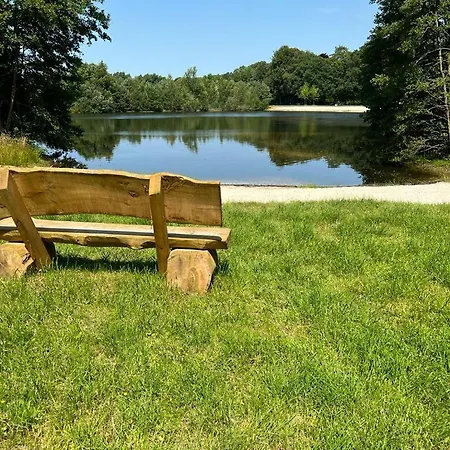 Forest Retreat In East Frisia בית נופש