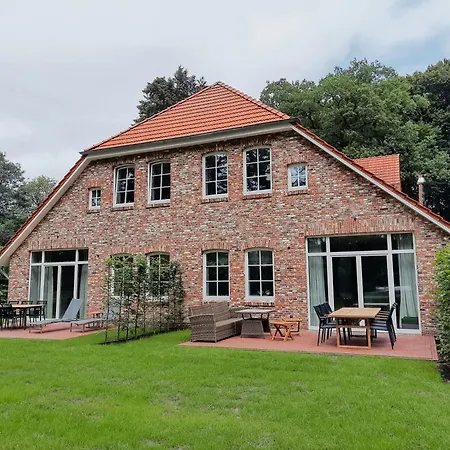 Forest Retreat In East Frisia בית נופש *