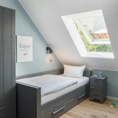 בית נופש Forest Retreat In East Frisia
